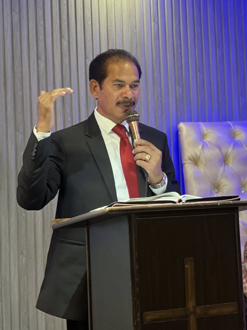 Pastor Munawar Peter